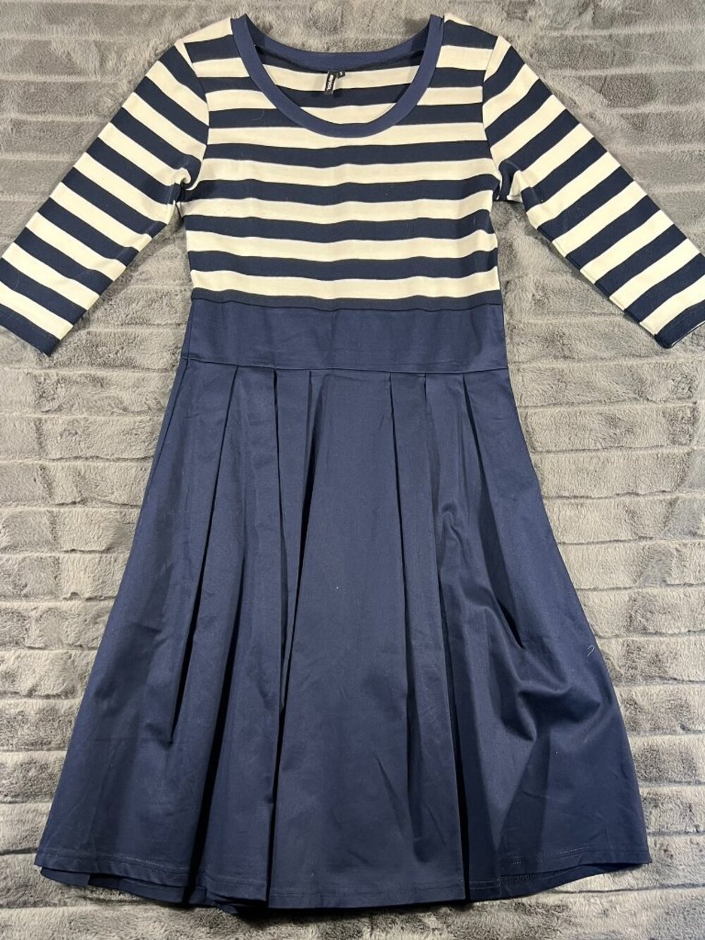 Miusol Navy Blue & White 3/4 Sleeve Hidden Zipper Dress Size L Striped Pleated